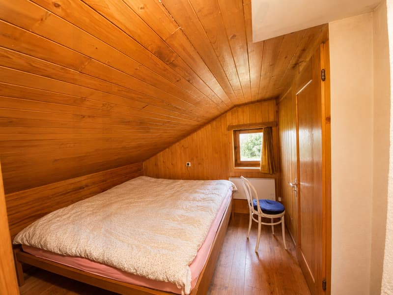 Chalet authentique avec vue imprenable sur le Lac de la Gruyère (8)