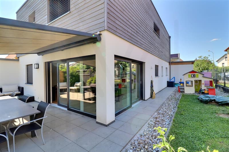 Magnifique maison jumelée contemporaine construction bois de 4,5 pièces avec terrasse et jardin privatif ! (5)