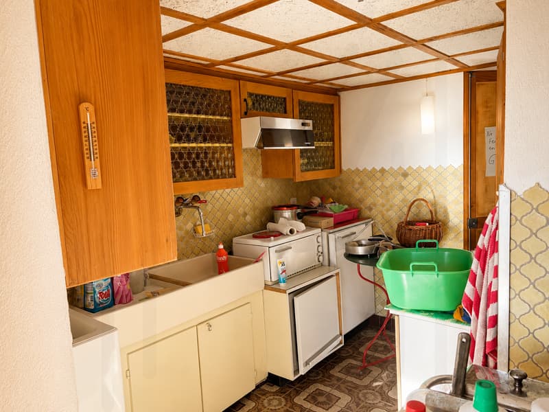 Chalet authentique avec vue imprenable sur le Lac de la Gruyère (10)