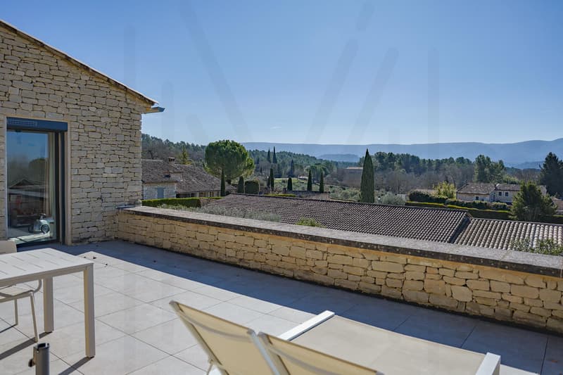 MAGNIFIQUE PROPRIÉTÉ CONTEMPORAINE AVEC PISCINE CHAUFFÉE (8)