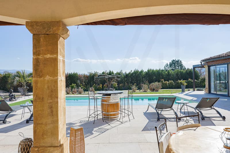 PROPRIÉTÉ CONTEMPORAINE D'EXCEPTION AVEC VUES PANORAMIQUES Au coeur du Luberon, à quelques minutes de Roussillon (3)