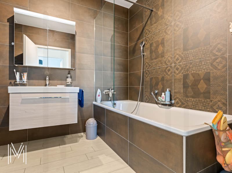 Magnifique appartement en attique de 5.5 pièces, avec vue et situation exceptionnelles à quelques minutes du centre-ville ! (10)