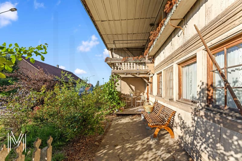 Un patrimoine authentique à réinver au coeur du village ! Une Opportunité immobilière rare ! (13)