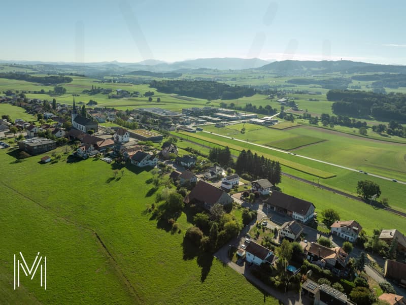Un patrimoine authentique à réinver au coeur du village ! Une Opportunité immobilière rare ! (5)