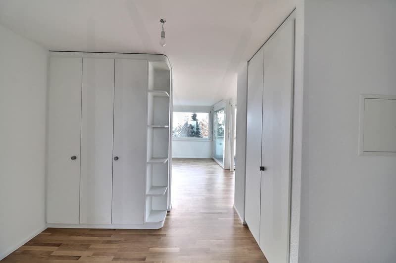 Somptueux attique de 4.5 pièces rénové avec vue imprenable sur le Moléson et la ville de Bulle ! (11)