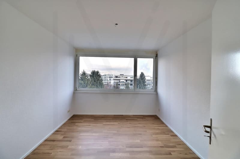 Somptueux attique de 4.5 pièces rénové avec vue imprenable sur le Moléson et la ville de Bulle ! (10)