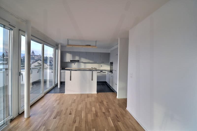 Somptueux attique de 4.5 pièces rénové avec vue imprenable sur le Moléson et la ville de Bulle ! (3)