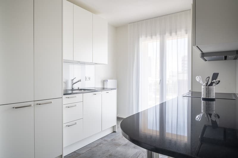 Modern, hell und zentral – Neue 2.5-Zimmer-Wohnung in Basel (3)