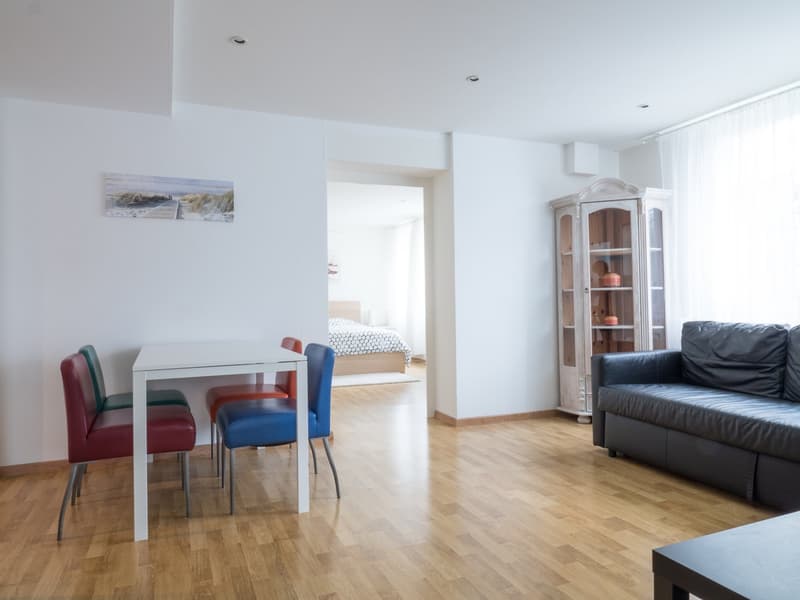 Möblierte 3.5-Zimmer-Wohnung im Erdgeschoss in Hünenberg (3)
