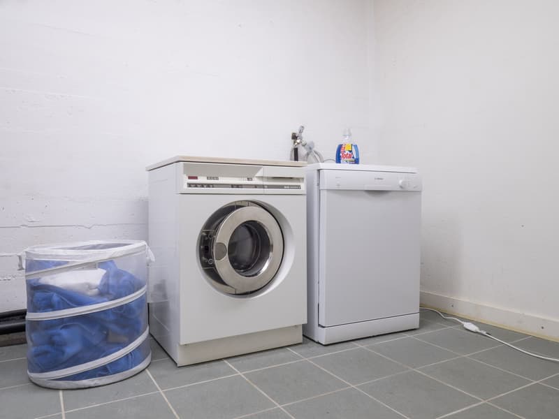 Möblierte 3.5-Zimmer-Wohnung im Erdgeschoss in Hünenberg (10)