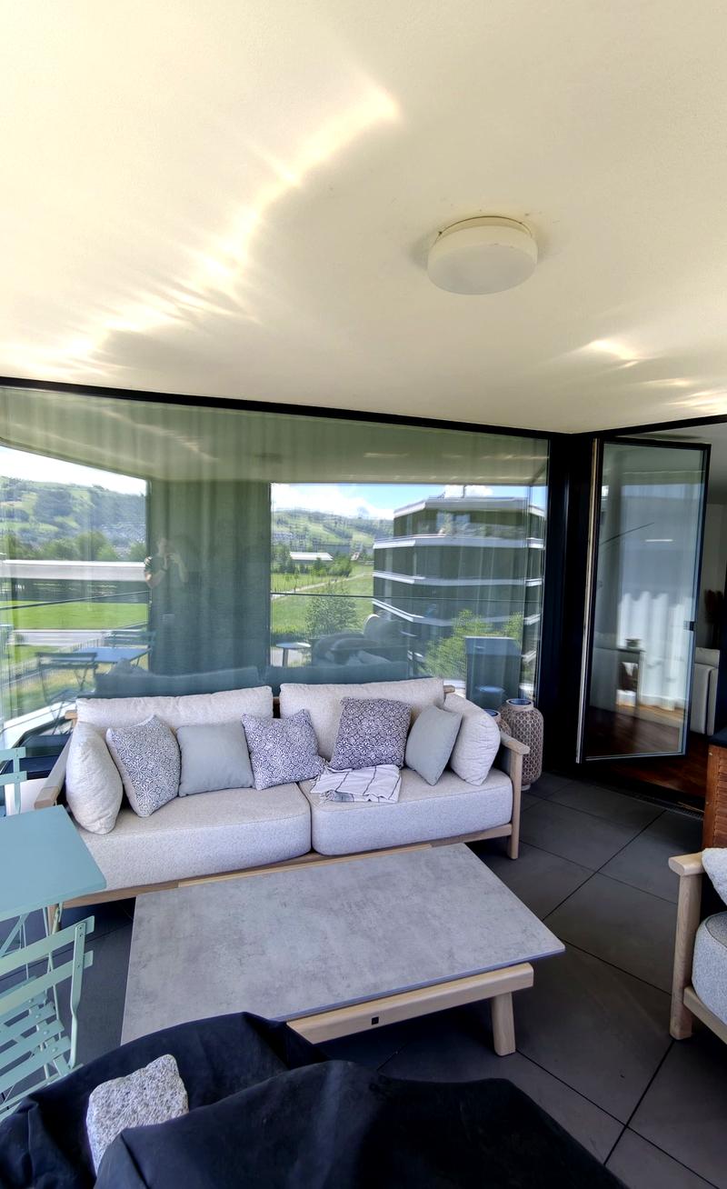 Moderne 4.5-Zimmer-Wohnung mit Aussicht in Zug (2)