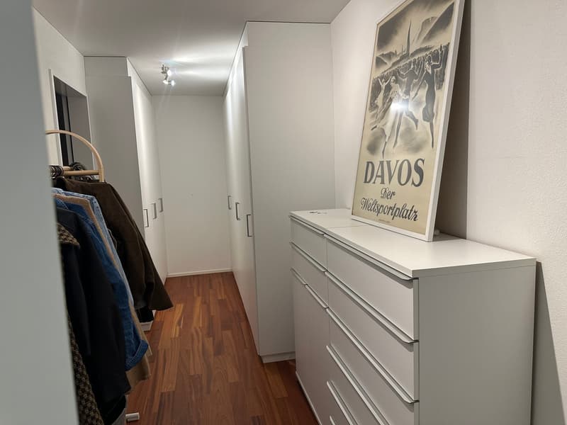Moderne 4.5-Zimmer-Wohnung mit Aussicht in Zug (16)