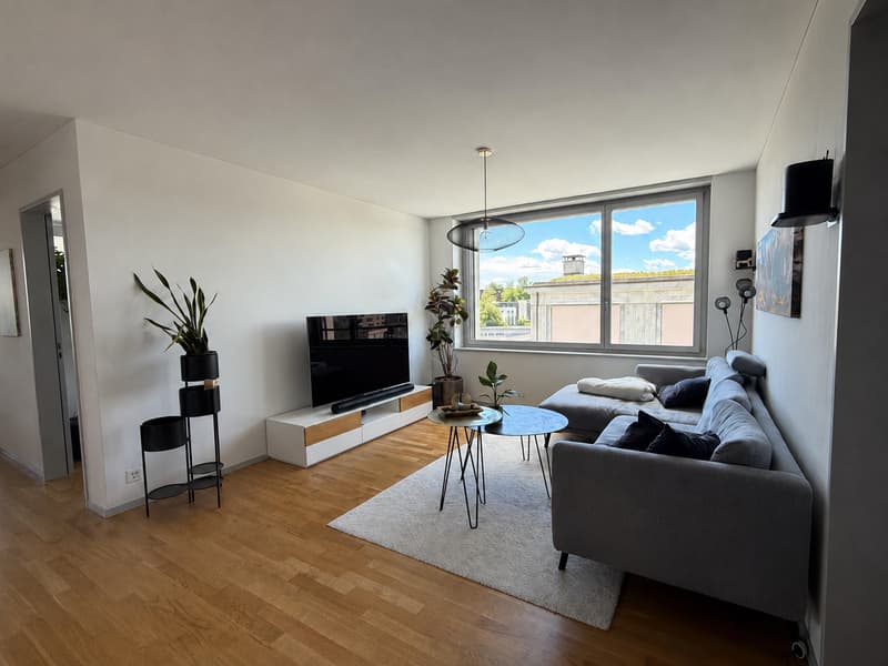 BEFRISTET: 21.08.2026 - 14.12.2026 / Stilvolle 3.5-Zimmer-Wohnung mit Loggia und Bergsicht in Cham (4)