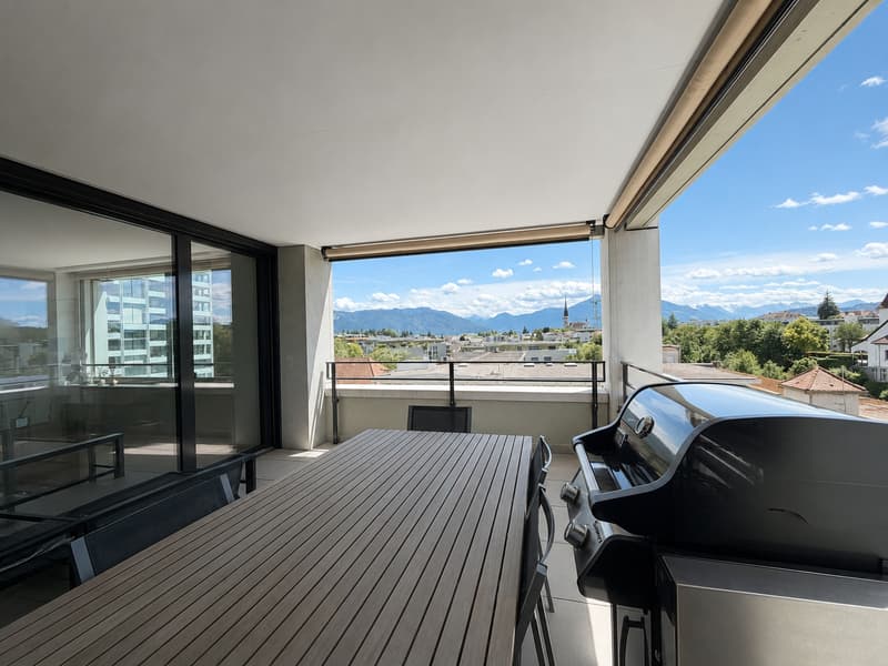 BEFRISTET: 21.08.2026 - 14.12.2026 / Stilvolle 3.5-Zimmer-Wohnung mit Loggia und Bergsicht in Cham (6)