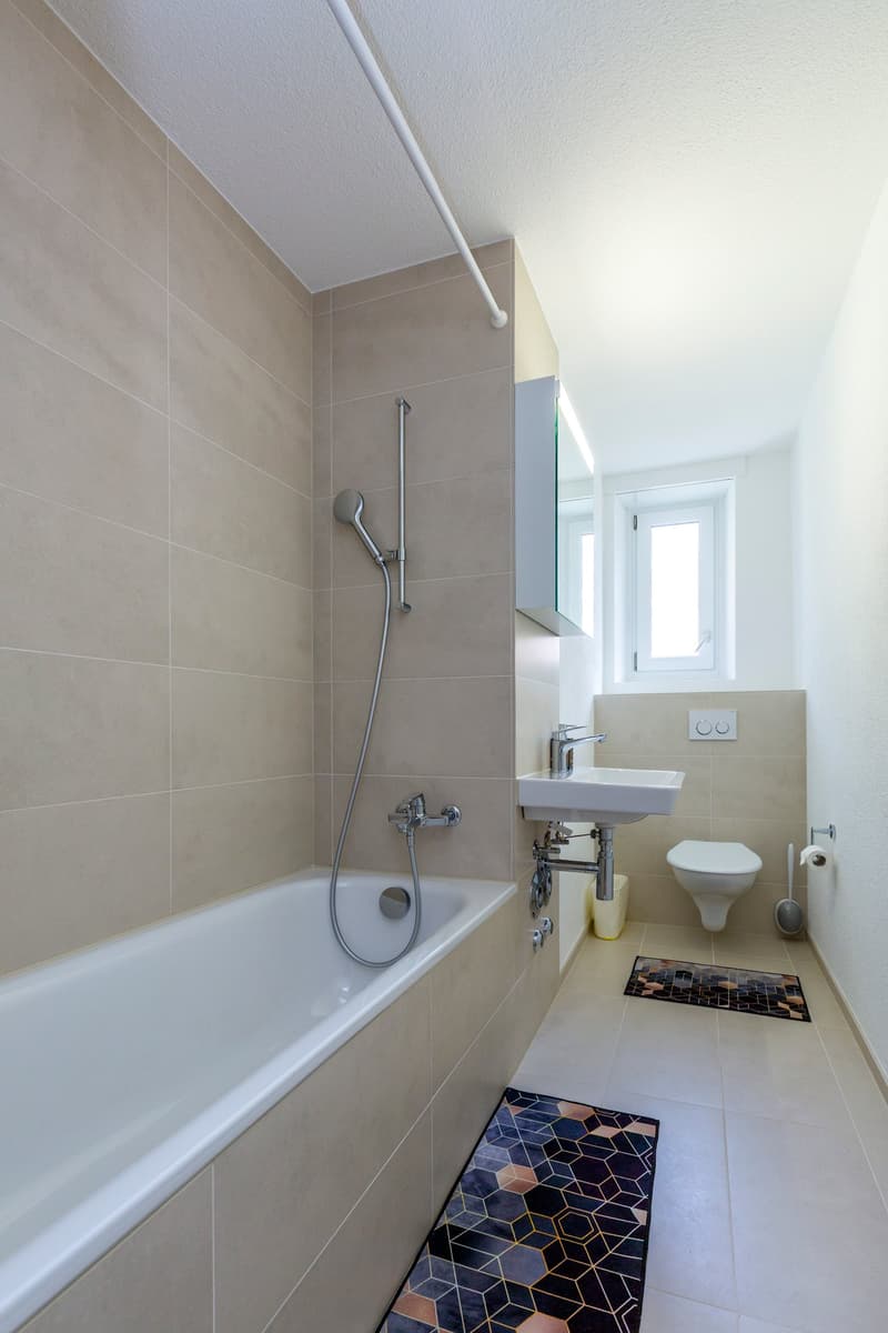 Möblierte 3.5-Zimmer-Wohnung mit Balkon an der Elisabethenstrasse, Zürich (18)