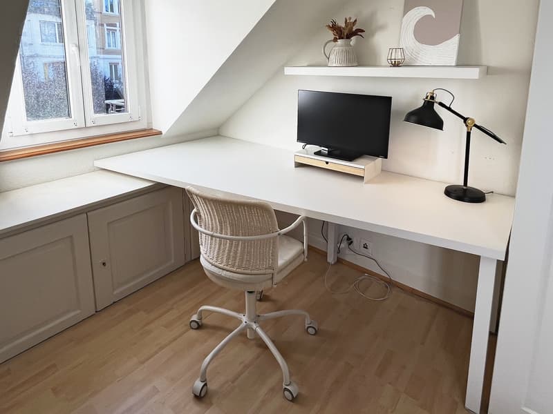 BEFRISTET: 01.12.26 - 30.04.27: Charmante 3.5-Zimmer-Dachwohnung mit sonnigen Balkonen in Luzern (16)