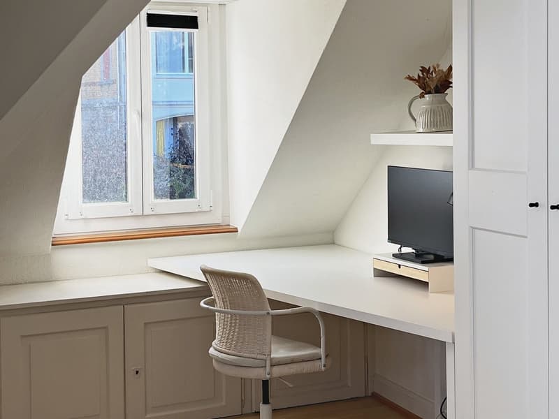 BEFRISTET: 01.12.26 - 30.04.27: Charmante 3.5-Zimmer-Dachwohnung mit sonnigen Balkonen in Luzern (15)