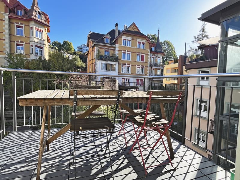 BEFRISTET: 01.12.26 - 30.04.27: Charmante 3.5-Zimmer-Dachwohnung mit sonnigen Balkonen in Luzern (5)