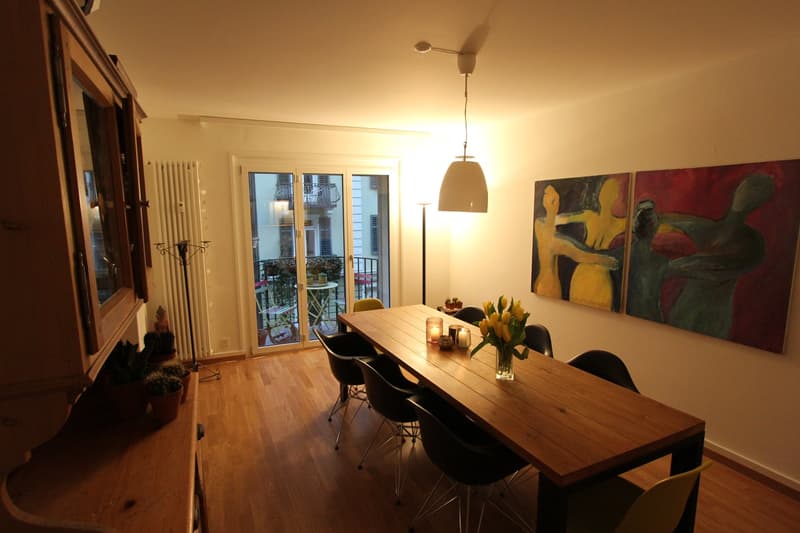 BEFRISTET: 01.02.2027 bis 30.06.2027: Möblierte 4-Zimmer-Wohnung mit Balkon und Stadtblick (2)