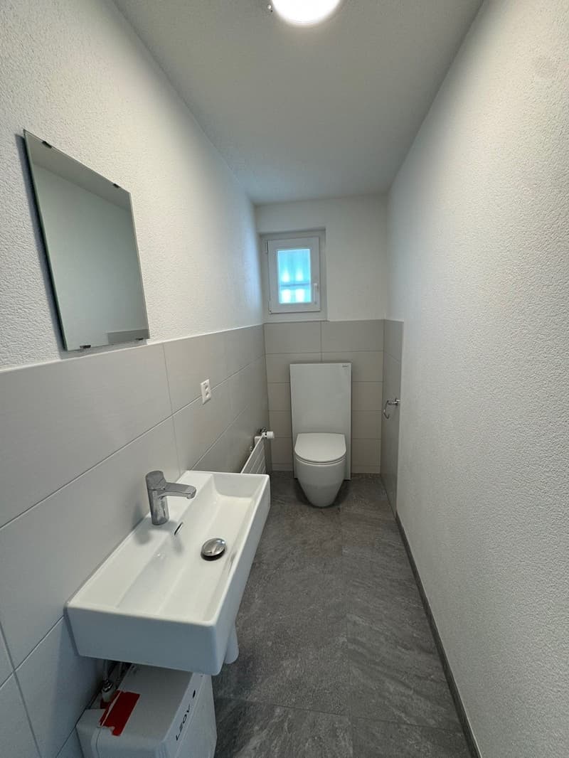Gewerbefläche zu vermieten – ca 252 m² – Komplett renoviert im Jahr 2025 – Orpund (5)