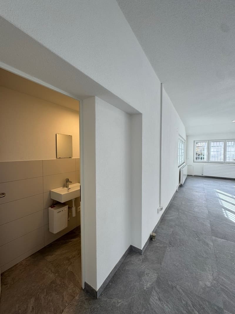 Grosszügige Gewerbefläche zu vermieten – 70 m² – Komplett renoviert im Februar 2026 – Orpund (3)