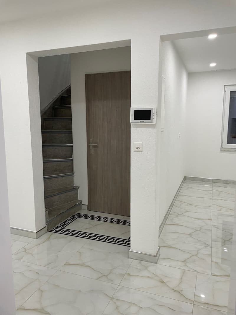 Appartement Duplex 4.5 pcs à Biel/Bienne entièrement rénové (8)