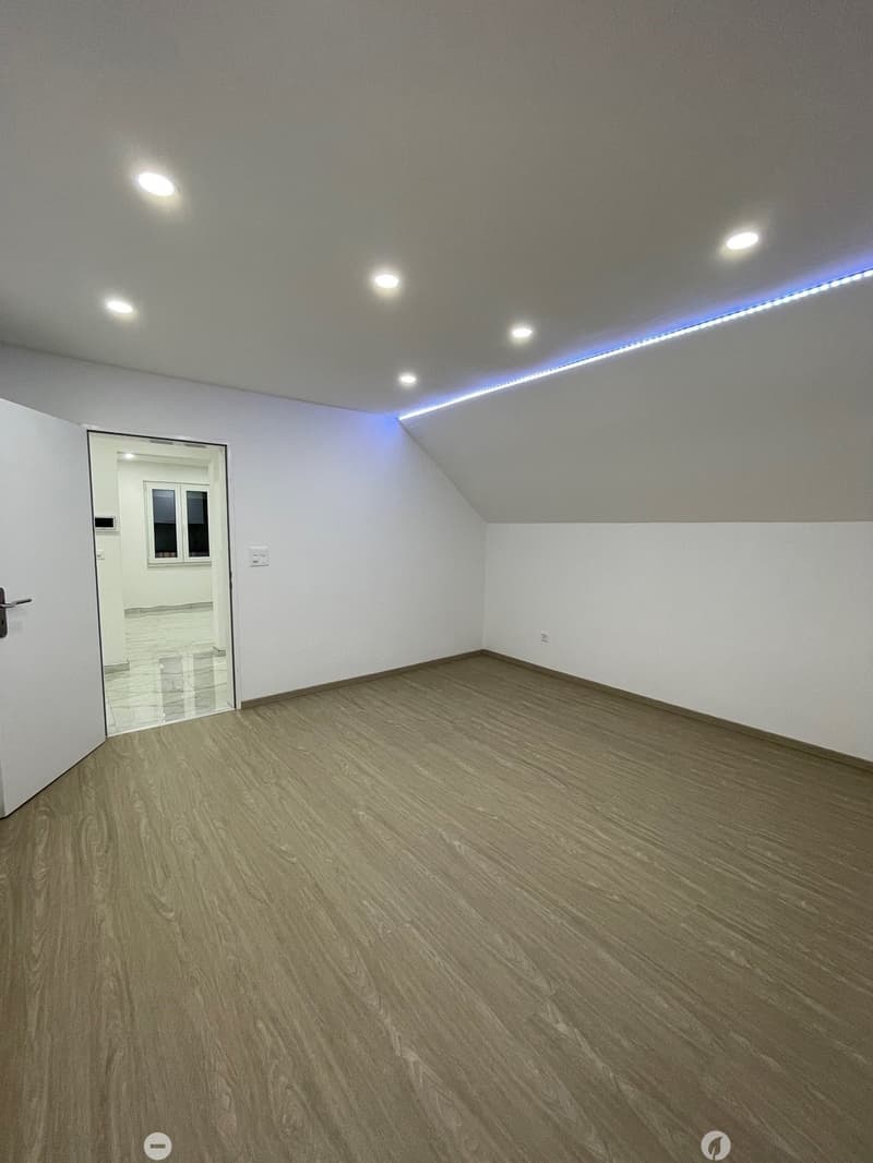 Appartement Duplex 4.5 pcs à Biel/Bienne entièrement rénové (6)