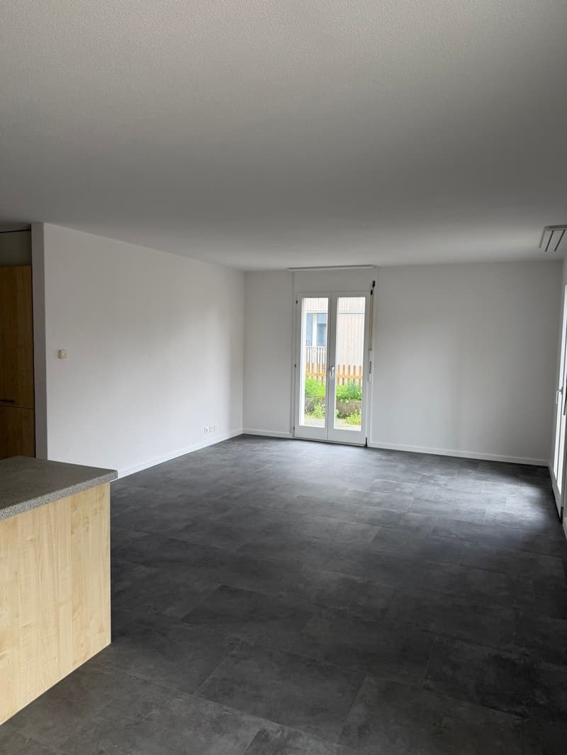 Helle 4-Zimmer-Wohnung mit Gartensitzplatz + Balkon (3)