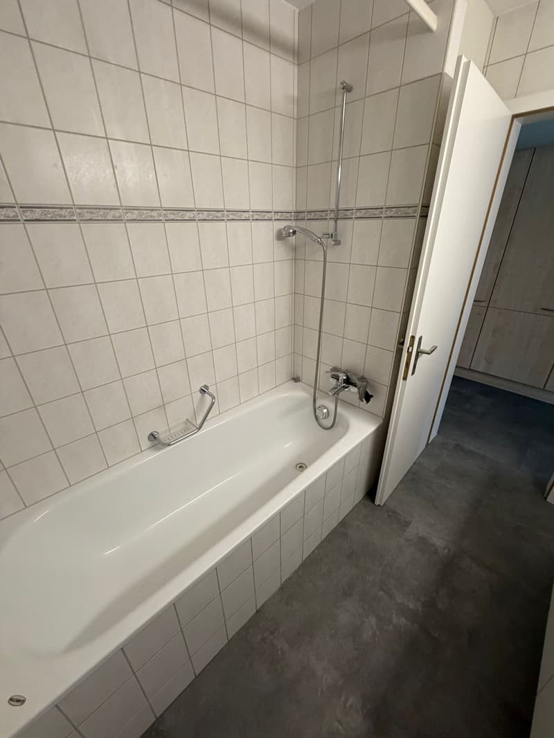 Helle 4-Zimmer-Wohnung mit Gartensitzplatz + Balkon (12)