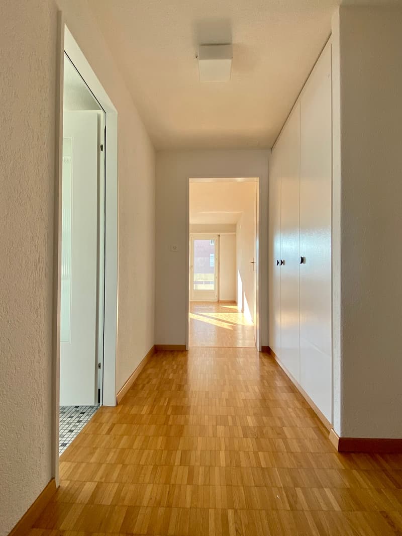 Günstige 4-Zimmerwohnung an attraktiver Wohnlage (2)