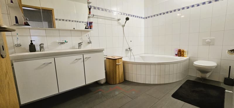 Grosszügige 4.5 Zimmer Wohnung (11)