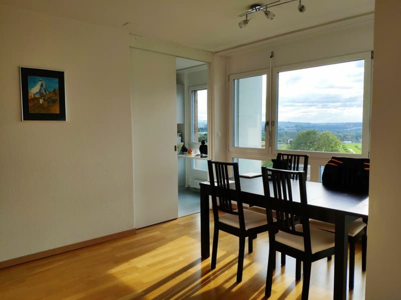 Teilsanierte Dachwohnung im 7. Obergeschoss in Ittigen (4)