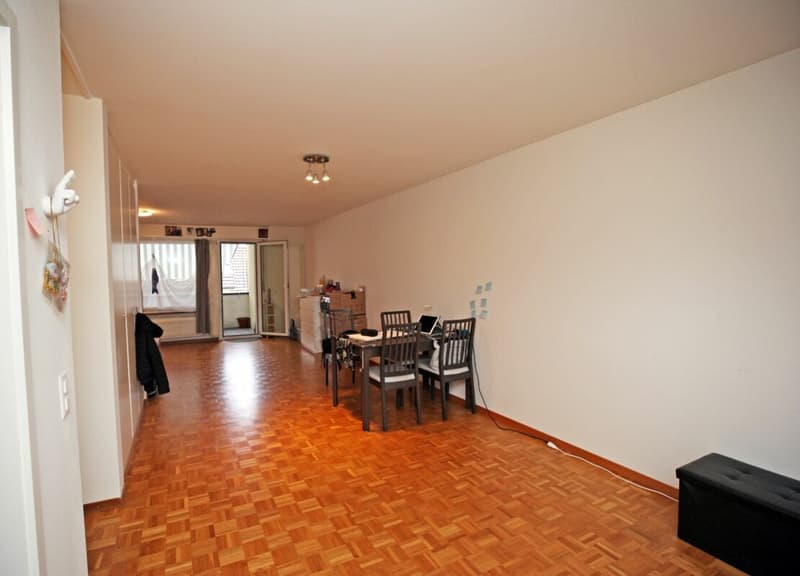 Teilsanierte 1.5-Zimmer-Dachwohnung (2)