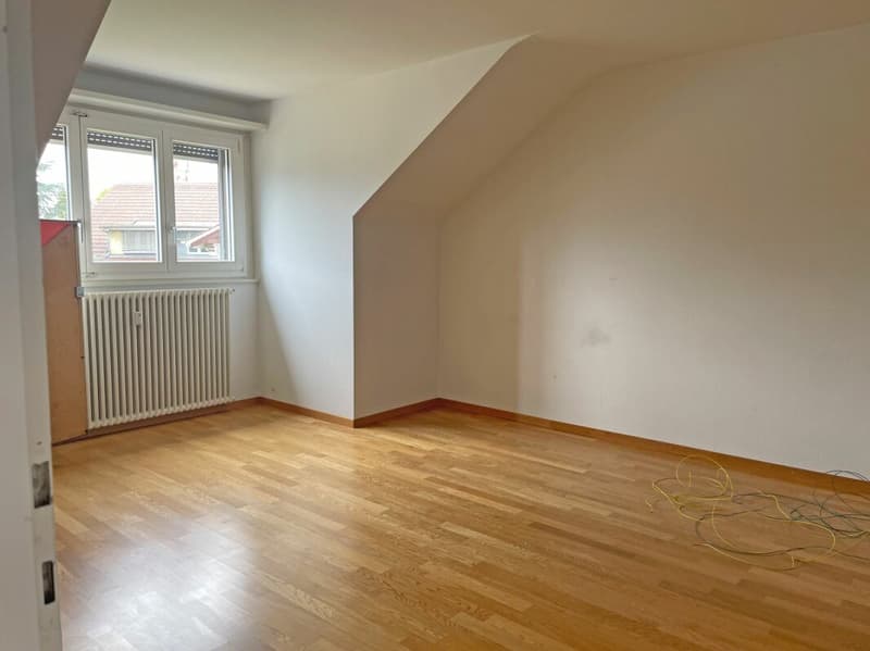 Grosszügige 4.5-Zimmer-Wohnung in Münchenbuchsee mit Loggia (2)