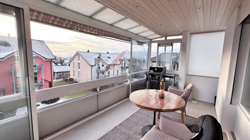 Einzigartiges Wohnen in Gerolfingen: Duplex-Wohnung mit Seeblick und Terrasse (1)