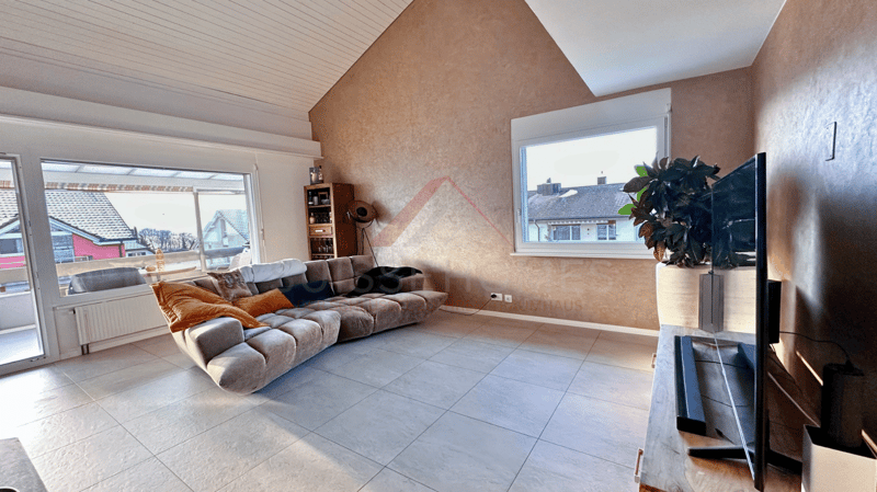 Einzigartiges Wohnen in Gerolfingen: Duplex-Wohnung mit Seeblick und Terrasse (1)