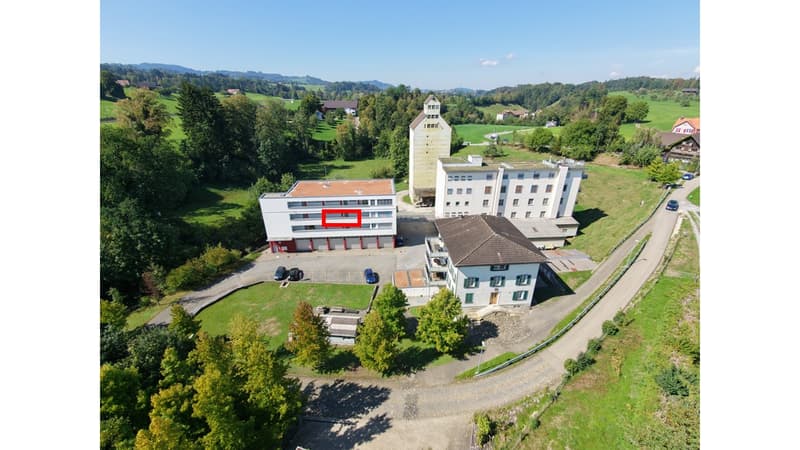 komplett sanierte 3 1/2 Zi. Wohnung im Grünen am Dorfbach (2)