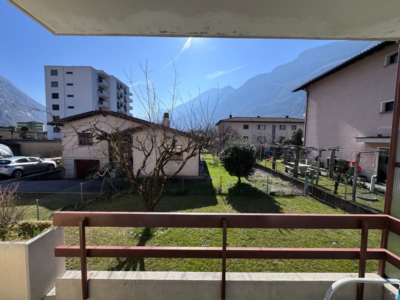 Villetta libera tre lati con terreno a Biasca (6)