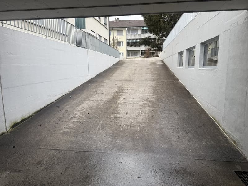 Einstellhallenplatz am Wegmühlegässli (2)