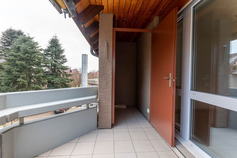 Charmante 3.5-Zimmer-Terrassenwohnung in Urtenen-Schönbühl (2)