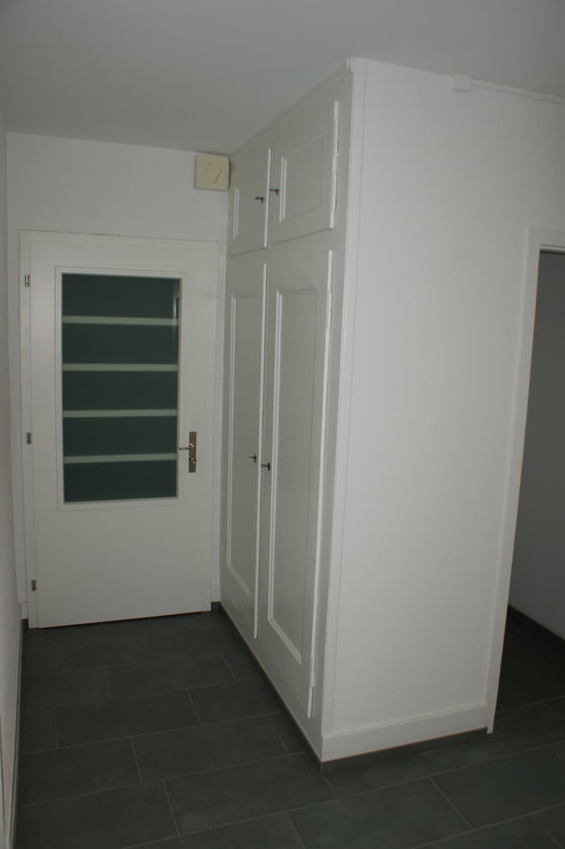 Moderne 3.5-Zimmer-Wohnung mit Balkon und schöner Aussicht in Bern (5)