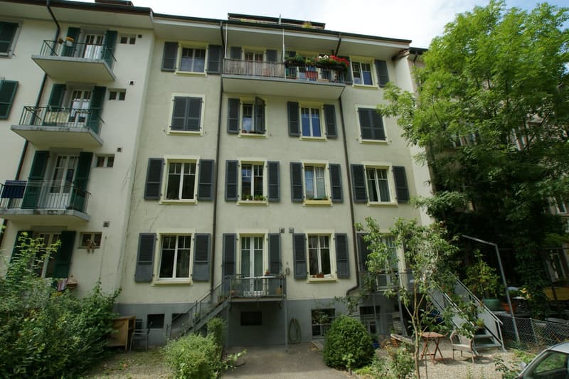 Charmante 2.5-Zimmer-Wohnung mit Balkon im Breitenrain-Quartier, Bern (2)