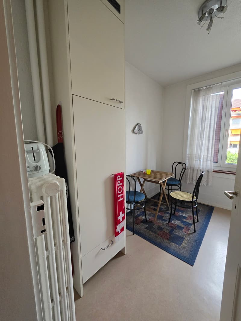 Gemütliche 3-Zimmer-Wohnung mit Balkon in Bern-Büмpliz (4)