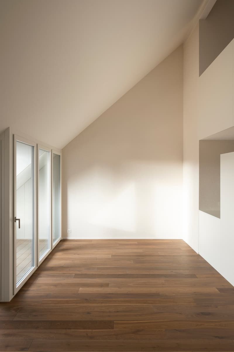 Helle 2.5-Zimmer-Dachwohnung mit Galerie beim Eigerplatz (7)