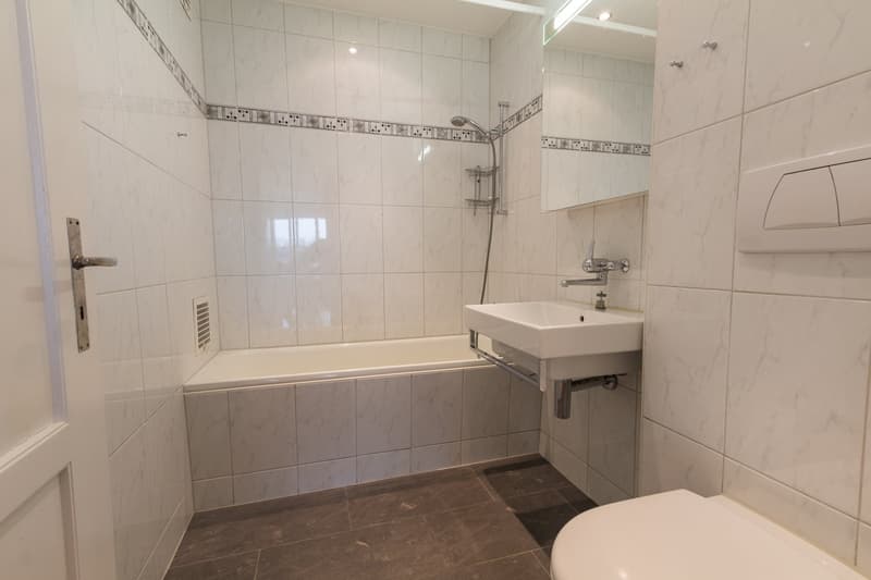 Charmante 3.5-Zimmer-Wohnung mit Balkon in Bern (10)