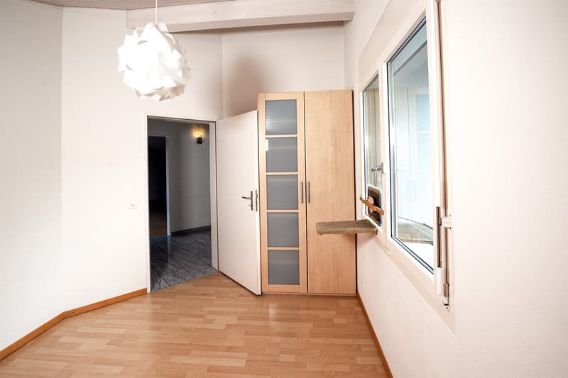 Modernes 5.5-Zimmer-Einfamilienhaus mit Pool und Traumaussicht in Wohlen (17)