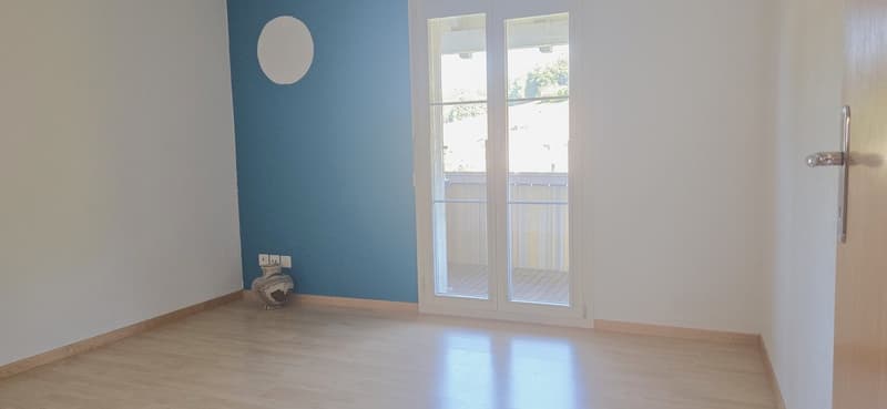 Gepflegte 5.5-Zimmer-Wohnung mit Balkon und schöner Aussicht in Zurzach-Böbikon (6)