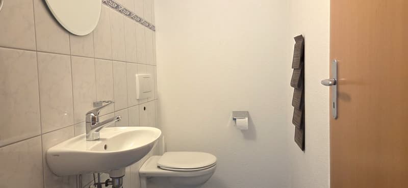 Gepflegte 5.5-Zimmer-Wohnung mit Balkon und schöner Aussicht in Zurzach-Böbikon (11)