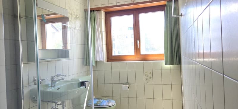 Charmante 4.5-Zimmer-Wohnung mit Garten und Kamin in Muhen (11)
