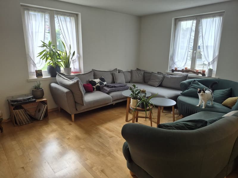 Charmantes 5-Zimmer-Einfamilienhaus zur Miete in Muhen (2)
